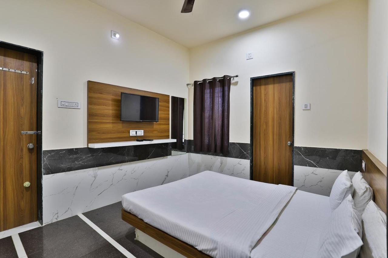 Spot On 37366 Hotel Mahalaxmi Dwārka Dış mekan fotoğraf