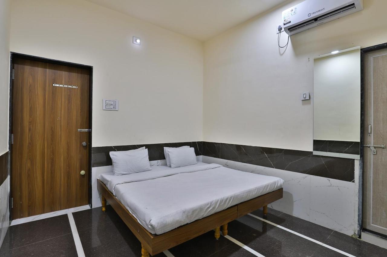Spot On 37366 Hotel Mahalaxmi Dwārka Dış mekan fotoğraf
